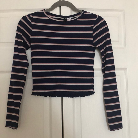 Stripped Crop Top - Picture 3 of 6